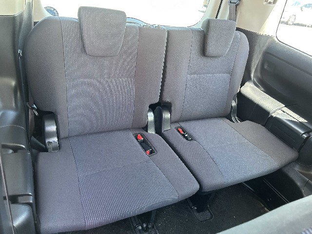 TOYOTA NOAH 2018 Image 23