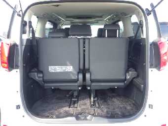 TOYOTA ALPHARD 2023 Image 13