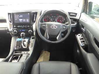 TOYOTA ALPHARD 2023 Image 9