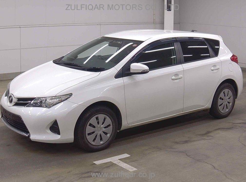 TOYOTA AURIS 2012 Image 4