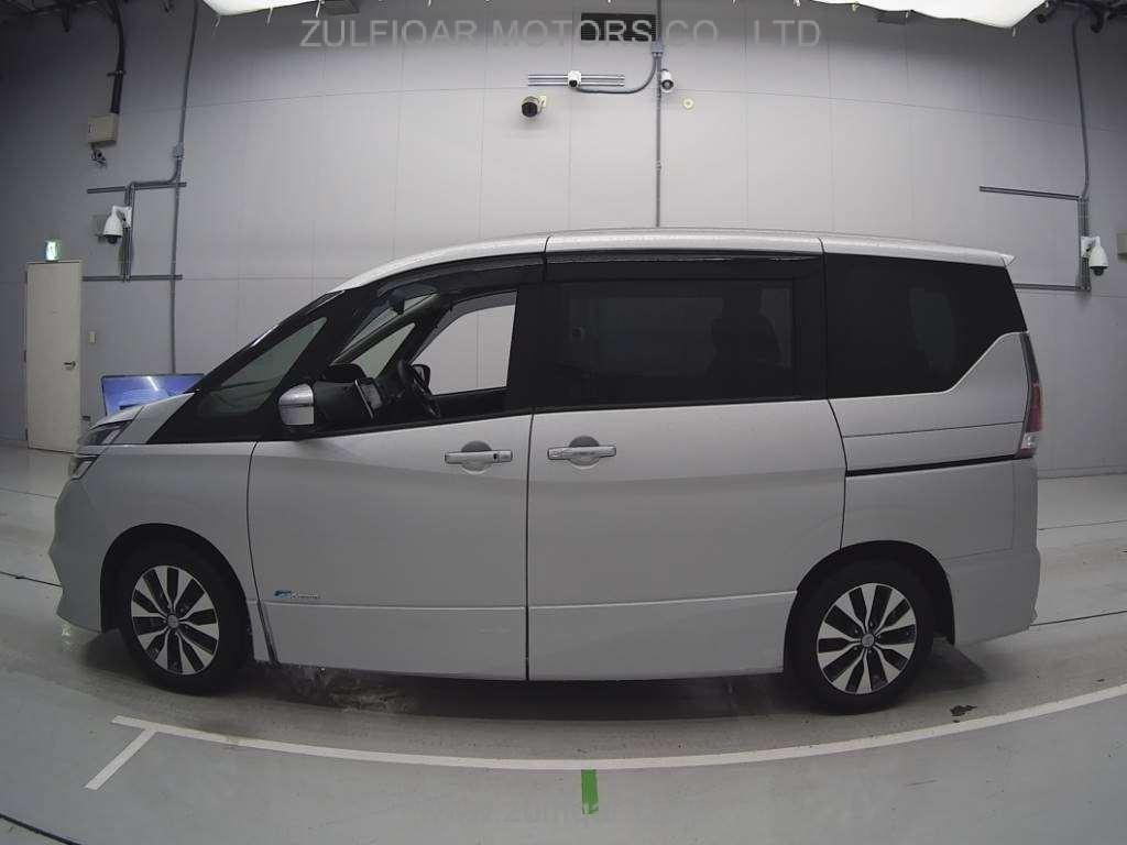 NISSAN SERENA 2017 Image 4