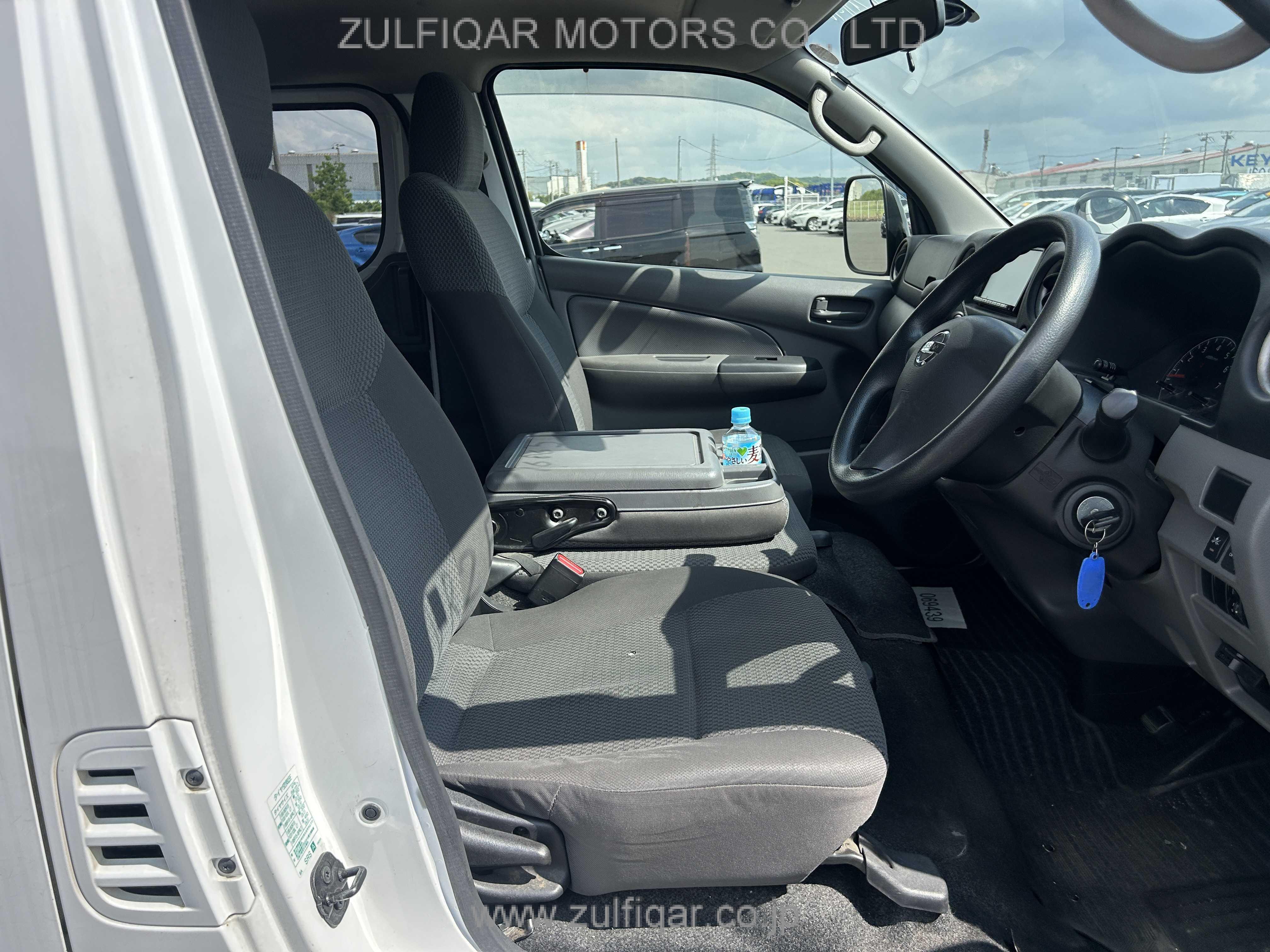 NISSAN NV350 CARAVAN 2019 Image 23