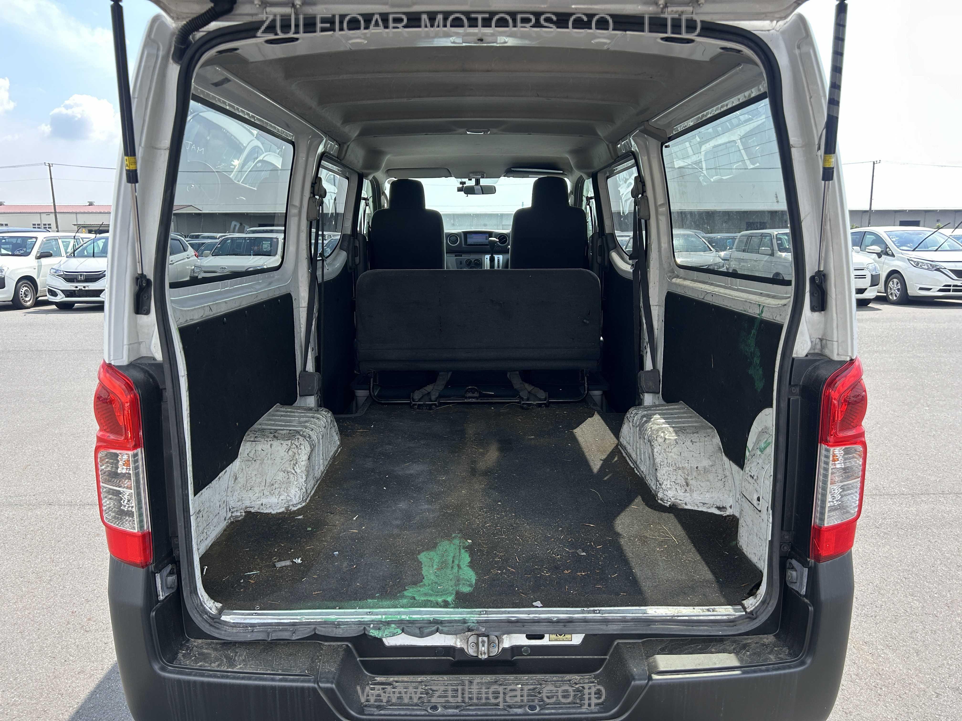 NISSAN NV350 CARAVAN 2019 Image 25