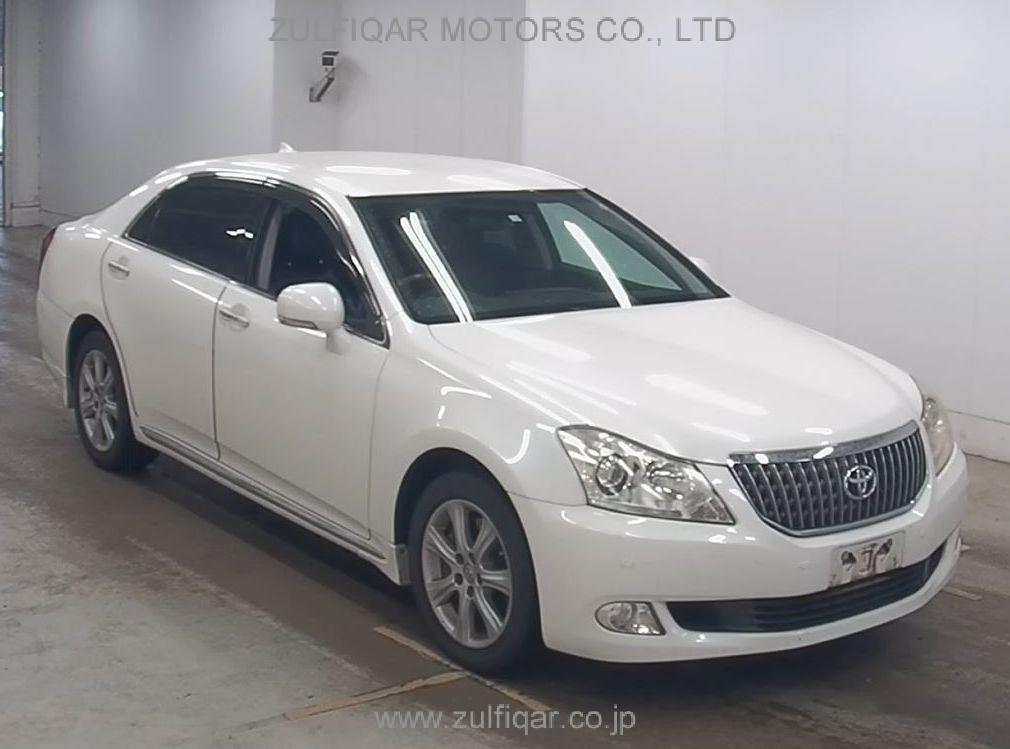 TOYOTA CROWN MAJESTA 2011 Image 1