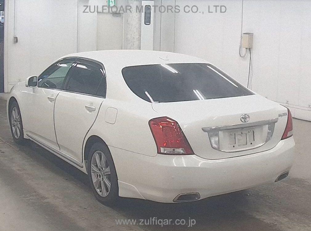 TOYOTA CROWN MAJESTA 2011 Image 2