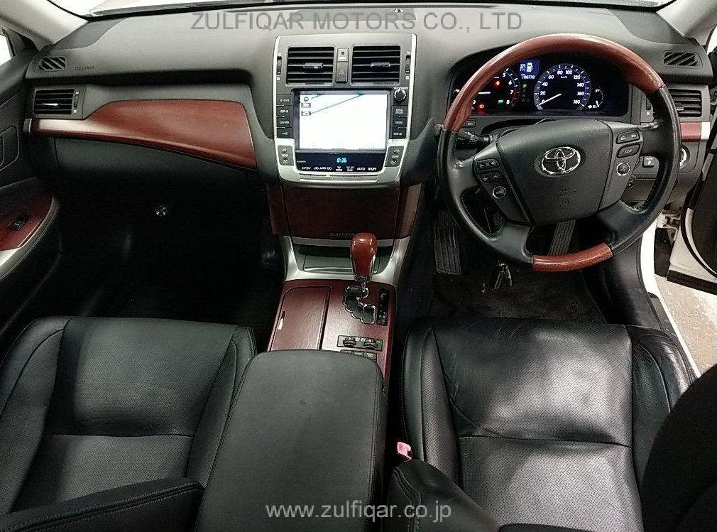 TOYOTA CROWN MAJESTA 2011 Image 3