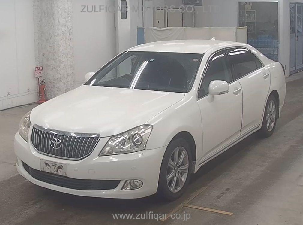 TOYOTA CROWN MAJESTA 2011 Image 4