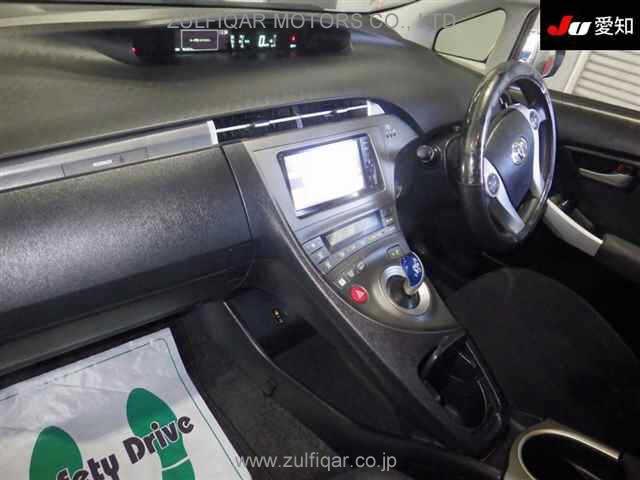 TOYOTA PRIUS PHV 2012 Image 3