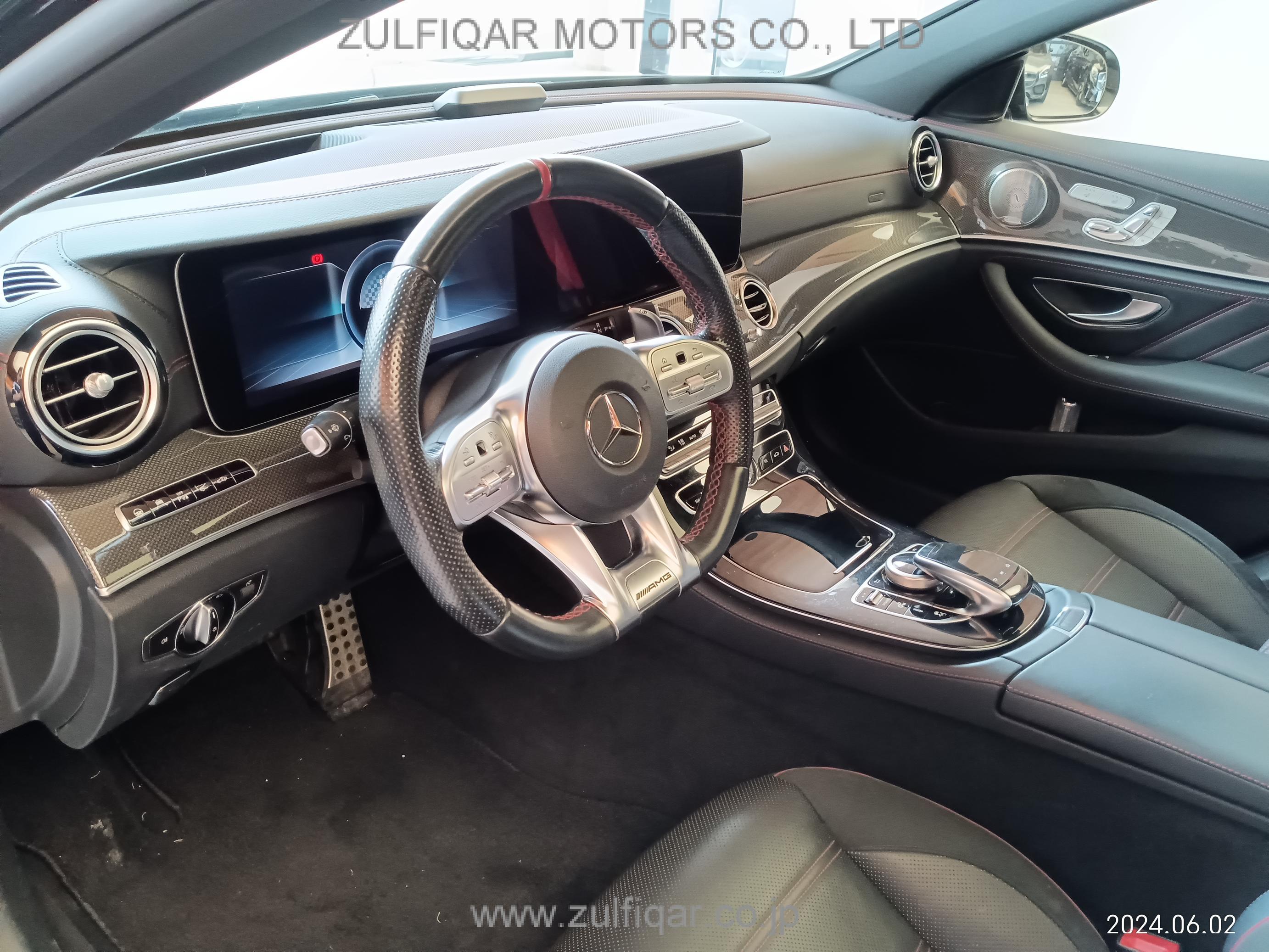 MERCEDES AMG E CLASS 2019 Image 19