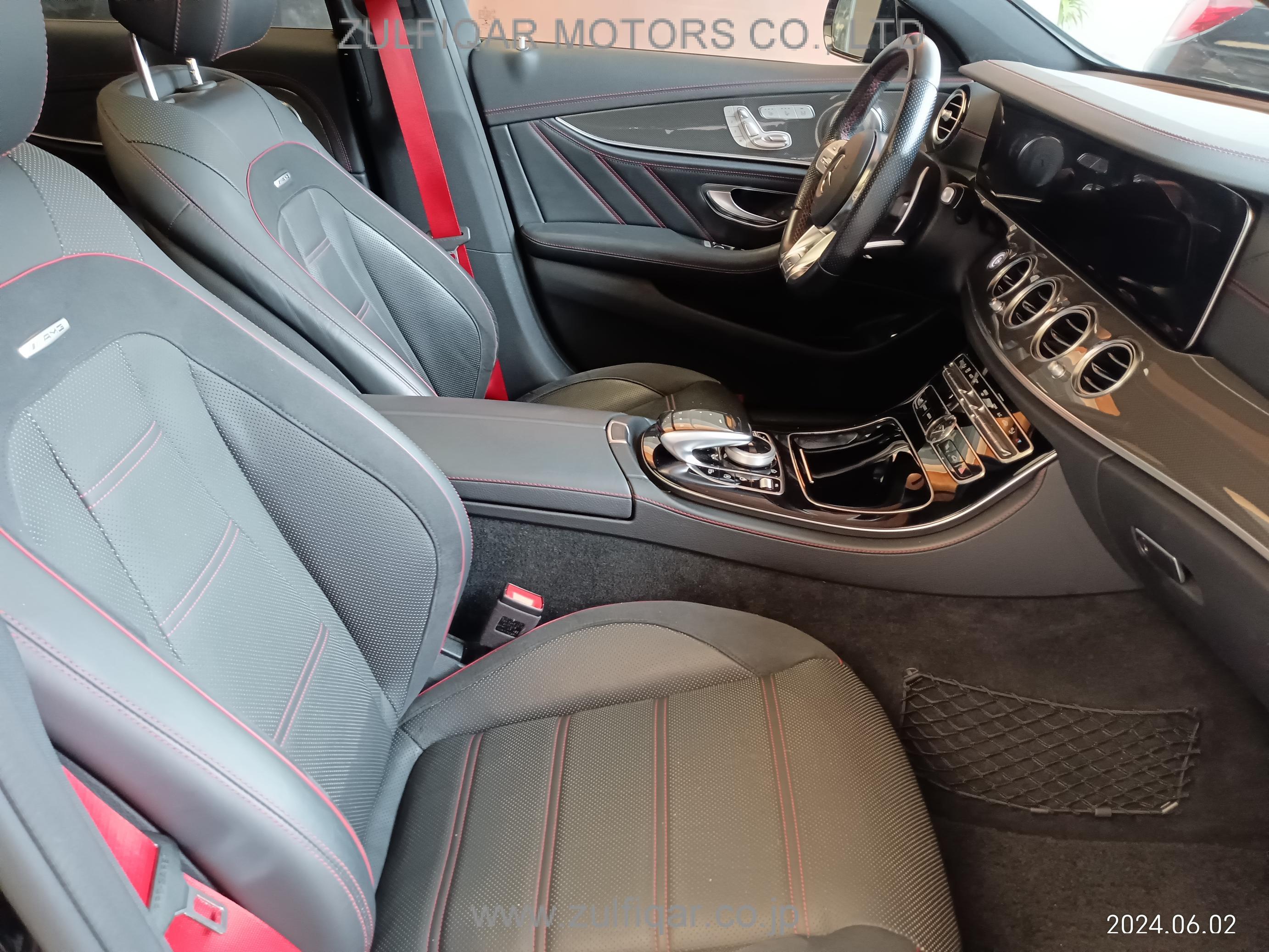 MERCEDES AMG E CLASS 2019 Image 27