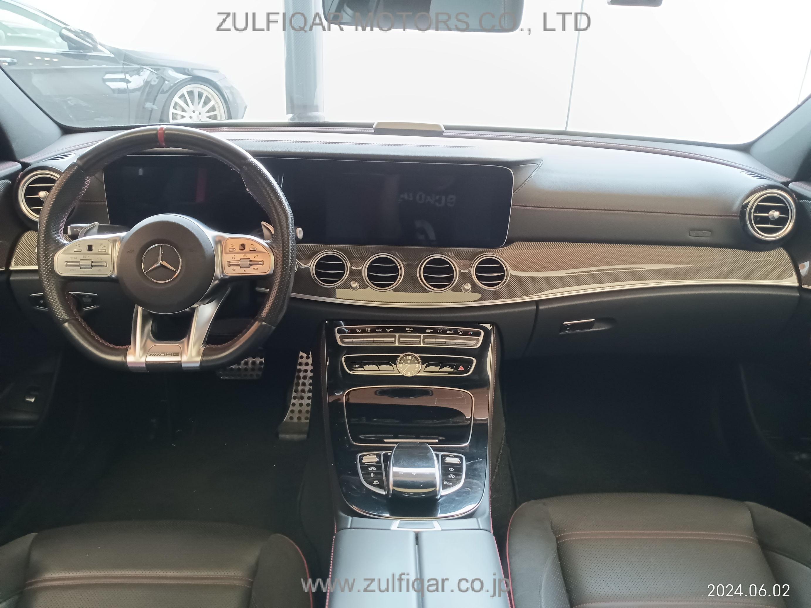 MERCEDES AMG E CLASS 2019 Image 29