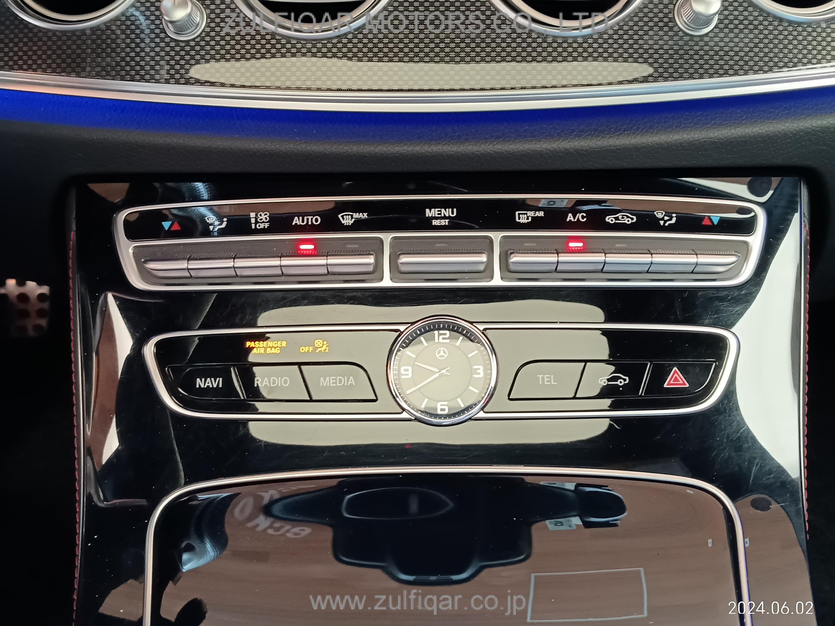 MERCEDES AMG E CLASS 2019 Image 36