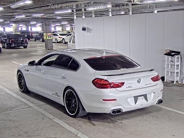 BMW 6 SERIES 2012 Image 2