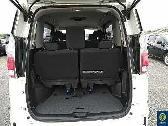 NISSAN SERENA 2017 Image 9
