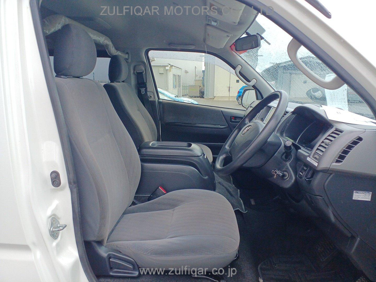 TOYOTA HIACE 2012 Image 19