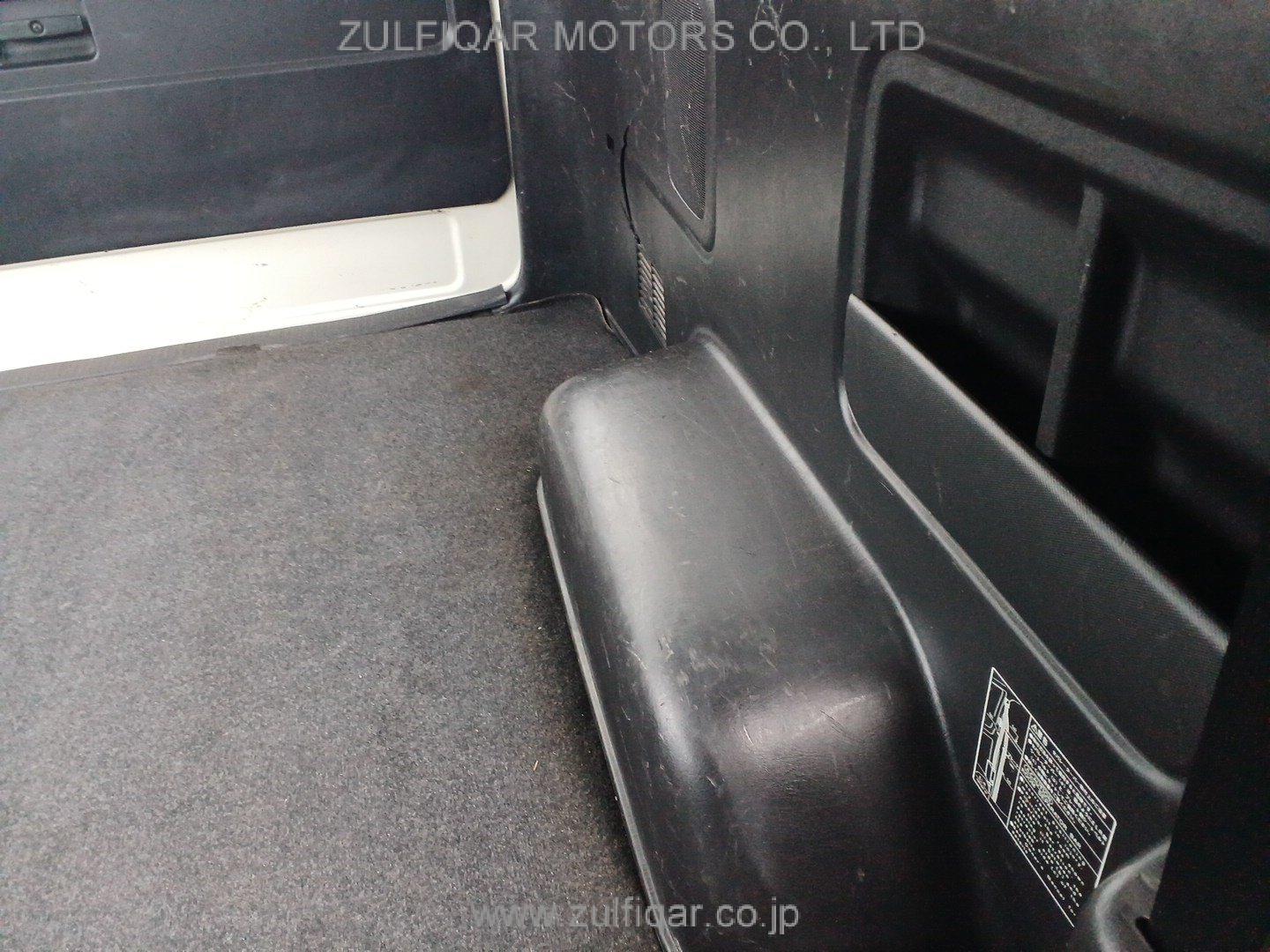 TOYOTA HIACE 2012 Image 26