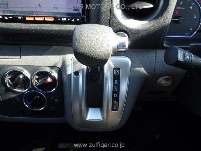 NISSAN NV350 CARAVAN 2017 Image 28