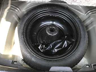 TOYOTA VITZ 2018 Image 20