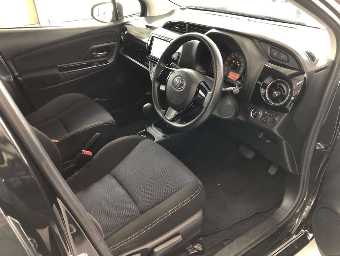 TOYOTA VITZ 2018 Image 5