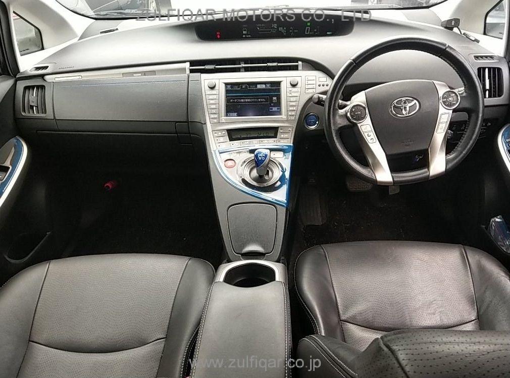 TOYOTA PRIUS PHV 2012 Image 3