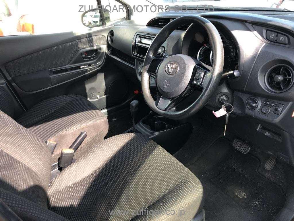 TOYOTA VITZ 2019 Image 5