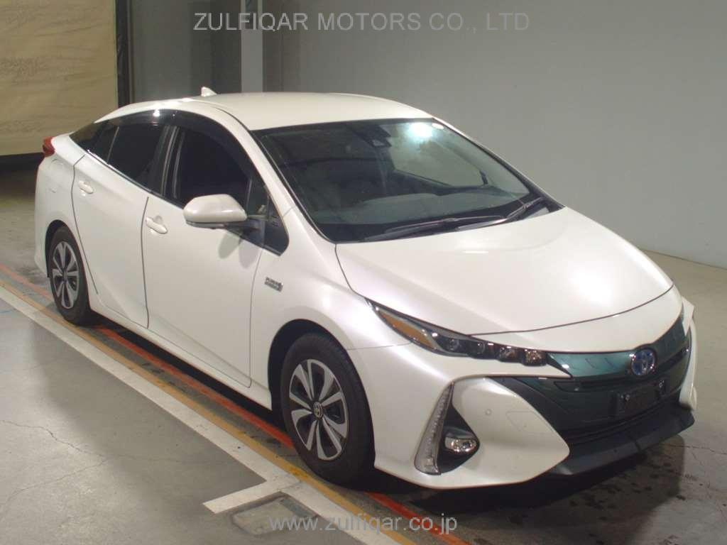 TOYOTA PRIUS PHV 2019 Image 3