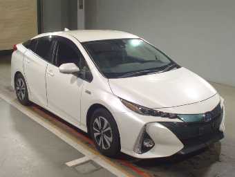 TOYOTA PRIUS PHV 2019 Image 3