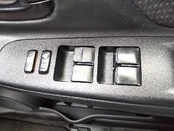 TOYOTA VITZ 2019 Image 13