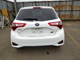 TOYOTA VITZ 2019 Image 3