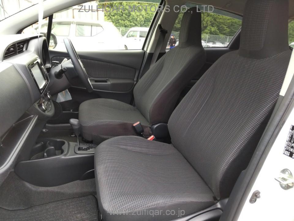 TOYOTA VITZ 2019 Image 21