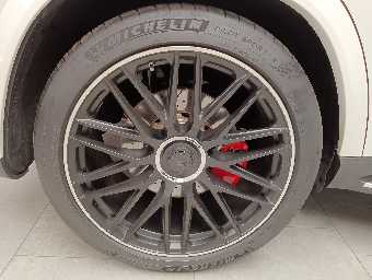 MERCEDES AMG GLS 2023 Image 17