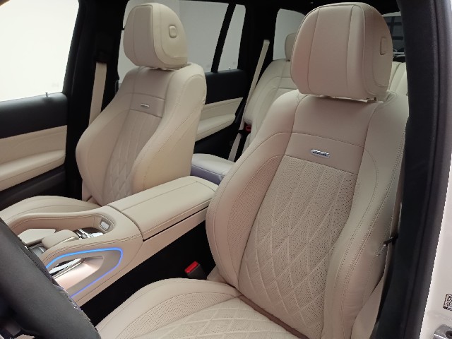 MERCEDES AMG GLS 2023 Image 27