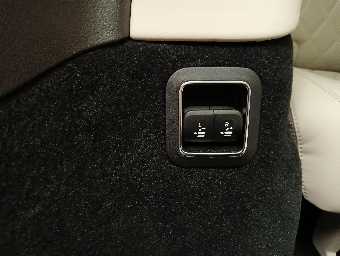 MERCEDES AMG GLS 2023 Image 34