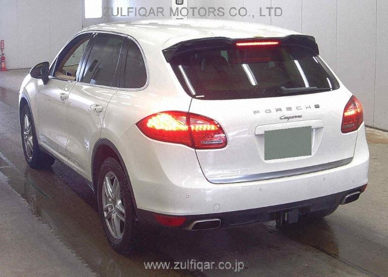 PORSCHE CAYENNE 2012 Image 2