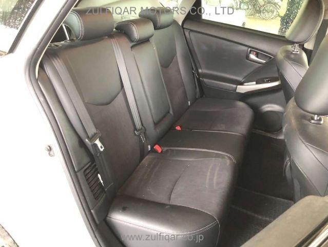 TOYOTA PRIUS PHV 2014 Image 7