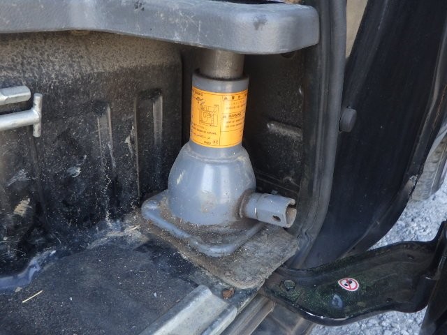 NISSAN NV350 CARAVAN 2014 Image 24