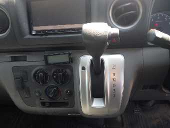 NISSAN NV350 CARAVAN 2014 Image 4