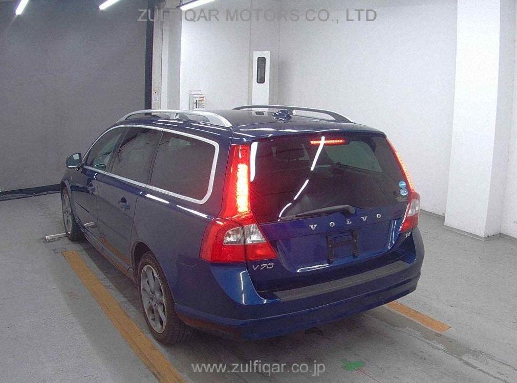 VOLVO V70 2013 Image 2