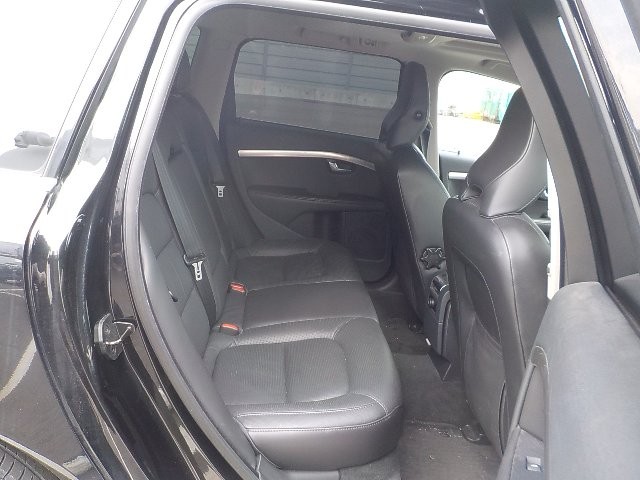 VOLVO V70 2011 Image 20