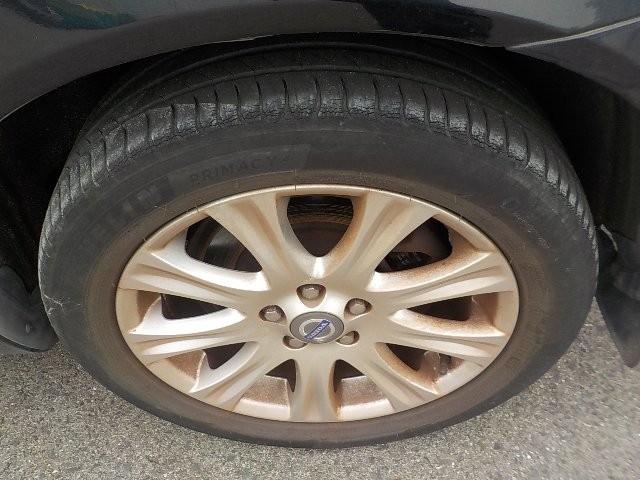 VOLVO V70 2011 Image 22