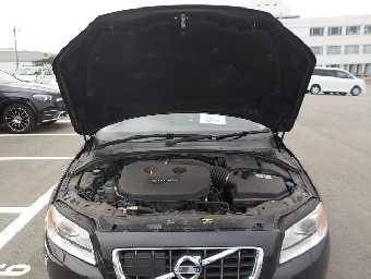 VOLVO V70 2011 Image 17