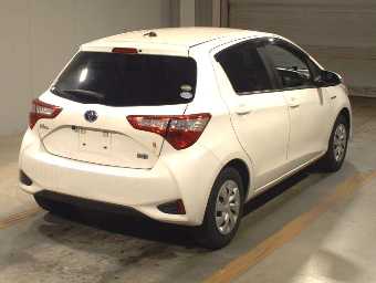 TOYOTA VITZ 2019 Image 2