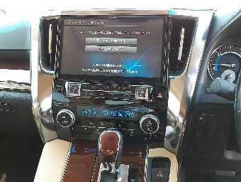 TOYOTA VELLFIRE 2017 Image 9