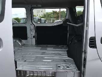 NISSAN NV350 CARAVAN 2017 Image 7