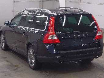 VOLVO V70 2013 Image 2