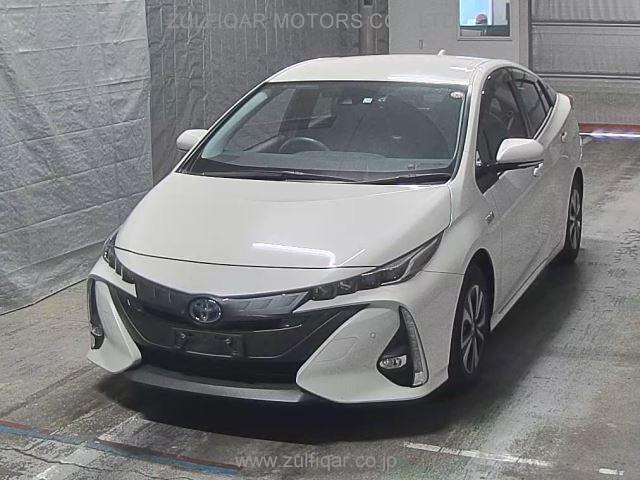 TOYOTA PRIUS PHV 2019 Image 1