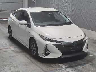 TOYOTA PRIUS PHV 2019 Image 6