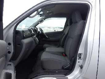 NISSAN NV350 CARAVAN 2019 Image 17