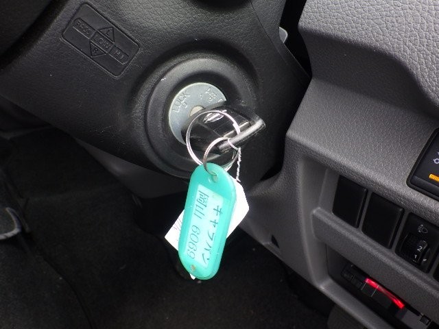 NISSAN NV350 CARAVAN 2019 Image 28