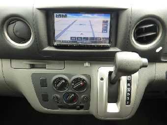 NISSAN NV350 CARAVAN 2019 Image 23